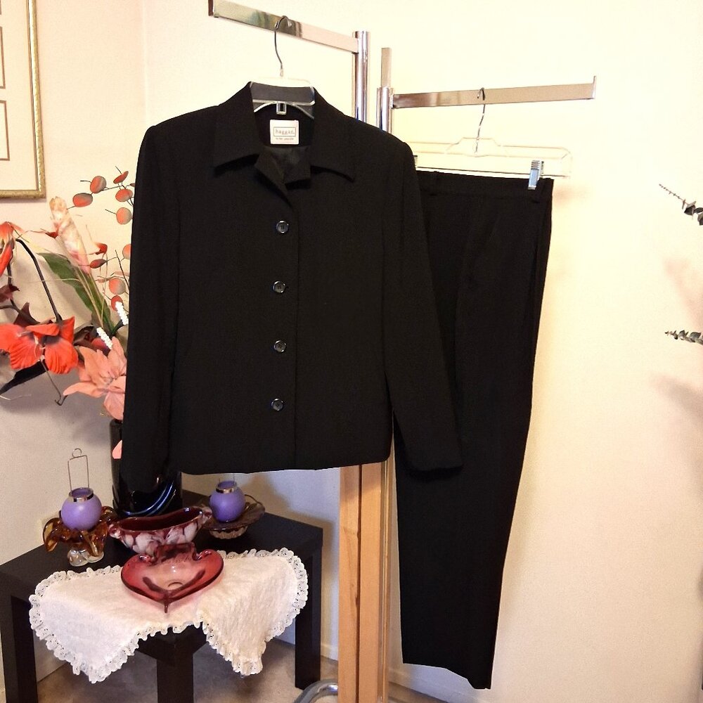 Preowned Haggar 2 Piece Lined Blazer & Pant Set Black Women Suit Jackets 10